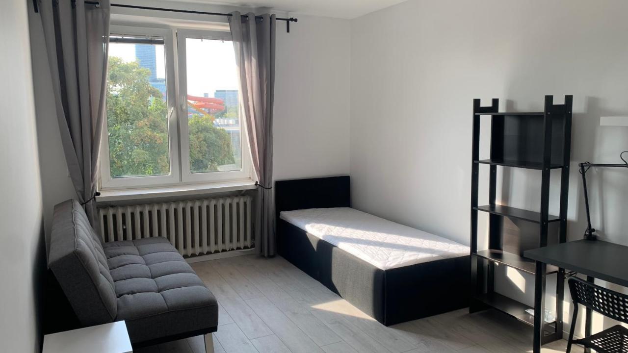 Beautiful Room - Newly Renovated, Aquapark Center Of Вроцлав Экстерьер фото